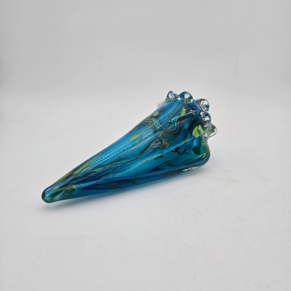 Blown Glass Shell "Loner" - Image 3