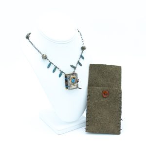 "Wander" Wearable Book