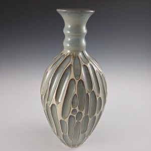 Medium Fluted Vase (BPE41)