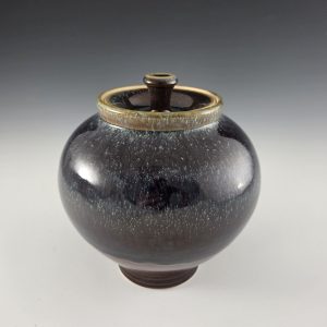Medium Oil Spot Lidded Jar (BPE10.1)